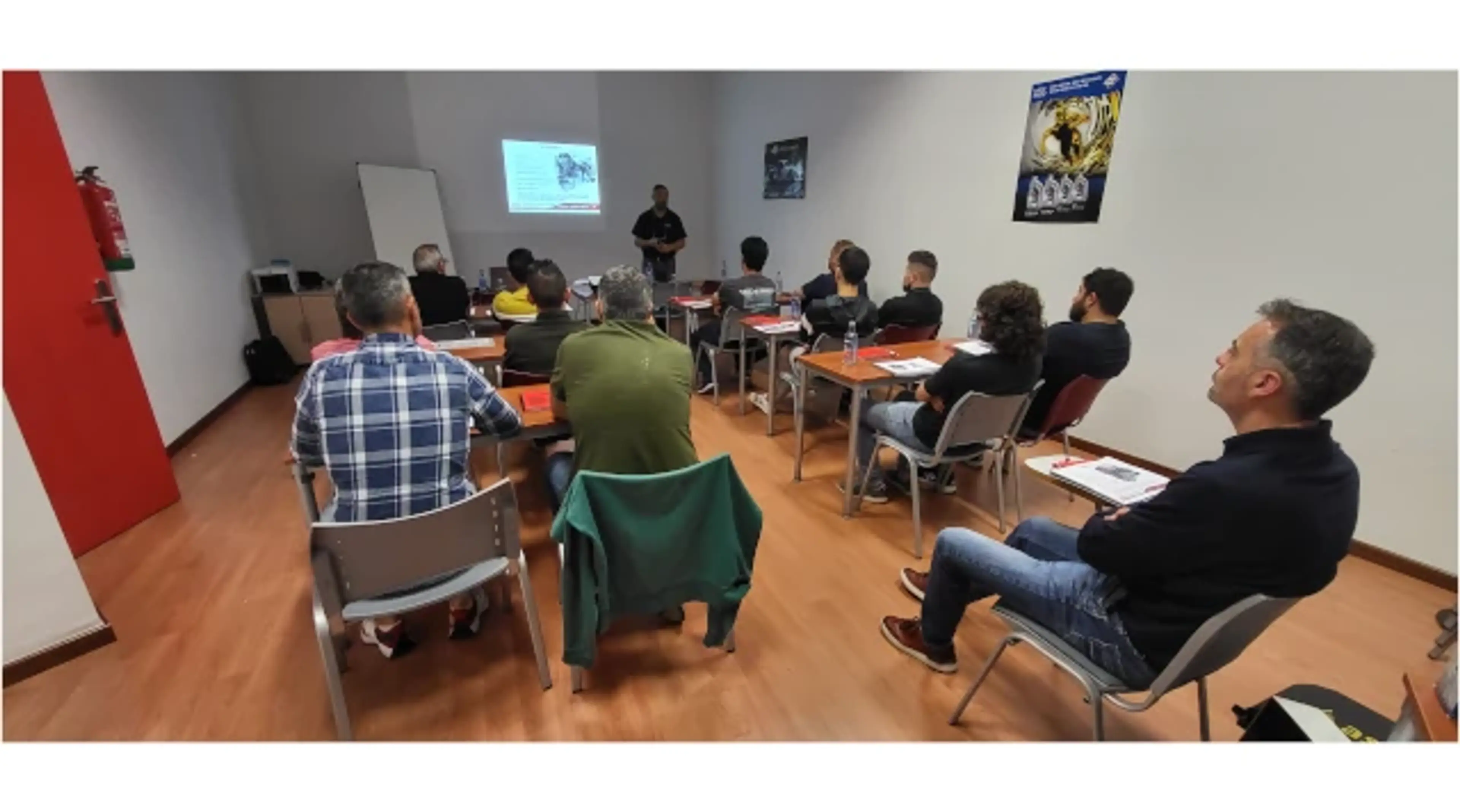 Curso de formación Híbricos 4ª generación Toyota de la mano de Carsmarobe